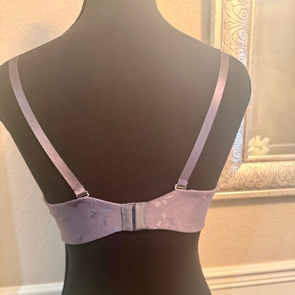 Lilly of France push-up bra.  NEW WITH TAGS  SIZE 38C - Picture 3 of 4